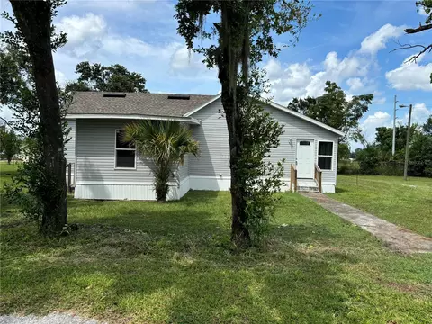 1003 2nd St SE, Mulberry, FL 33860