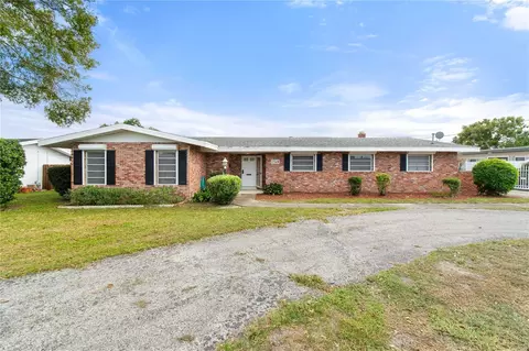 820 Piedmont Dr SE, Winter Haven, FL 33880