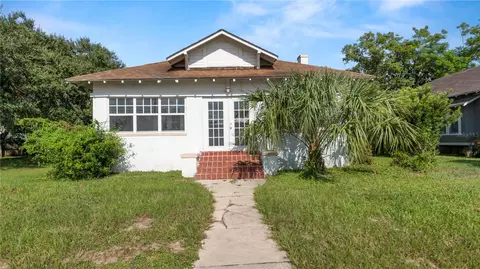1806 Lakeview Dr, Sebring, FL 33870