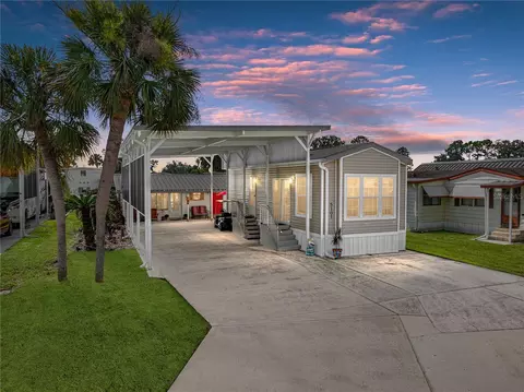 5101 Shore Line Dr, Polk City, FL 33868