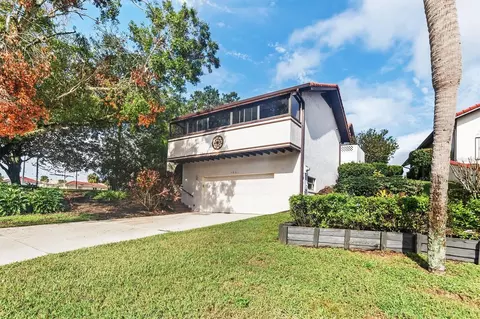6001 Country Club Dr, Lake Wales, FL 33898