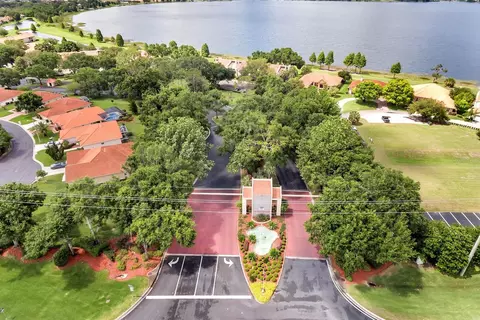 2006 Garden Lake Dr #2006, Winter Haven, FL 33884