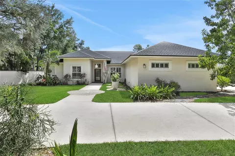 2609 Wyndsor Oaks Ct, Winter Haven, FL 33884