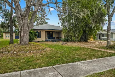 225 S 2nd St, Lake Wales, FL 33853