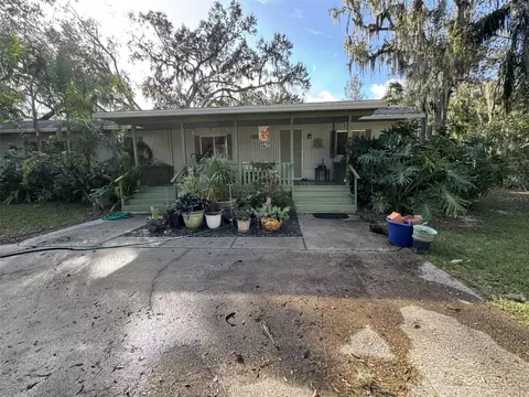 5240 Valencia St, Lake Wales, FL 33898