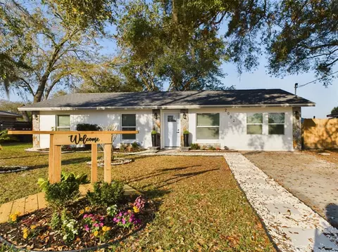 2002 Sutton Rd, Lakeland, FL 33810