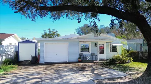 5917 Hilltop Ln E, Lakeland, FL 33809
