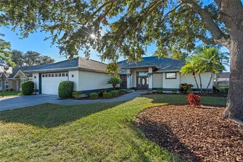 817 Carlton Ct, Winter Haven, FL 33884