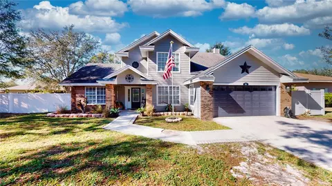2211 Palmview Cir W, Auburndale, FL 33823