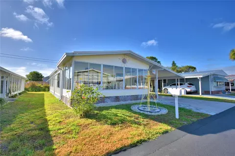 4161 Rolling Oaks Dr, Winter Haven, FL 33880