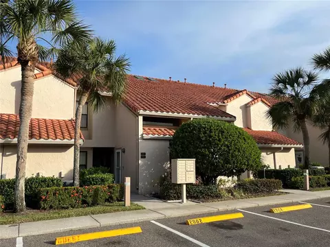 2008 Garden Lake Dr #2008, Winter Haven, FL 33884