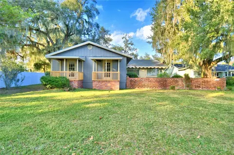 2036 Lake Ariana Blvd, Auburndale, FL 33823