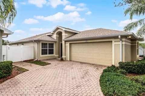 3421 Grenville Dr, Winter Haven, FL 33884