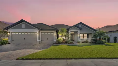 466 Lake Vista Dr, Auburndale, FL 33823