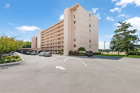 1776 6th St NW #407, Winter Haven, FL 33881