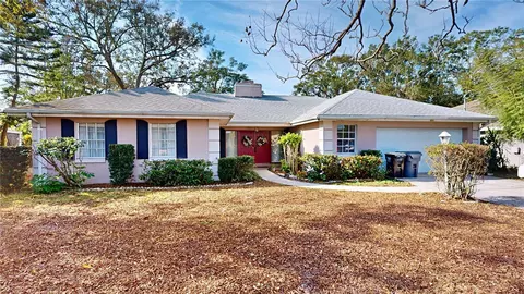 227 W Lake Ina Dr, Winter Haven, FL 33884