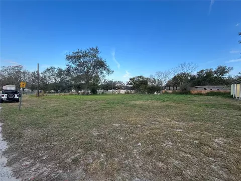 Fouse Avenue, Dundee, FL 33838
