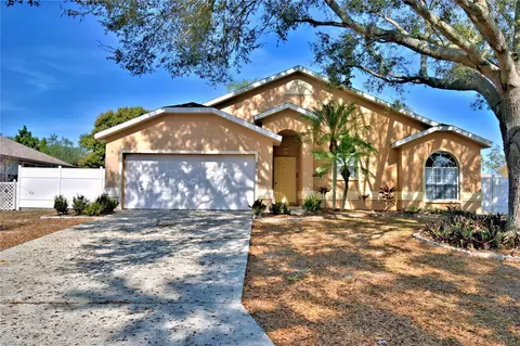 851 Hunt Cir, Lake Wales, FL 33853