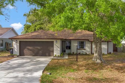 3323 Fox Ridge Dr, Winter Haven, FL 33884