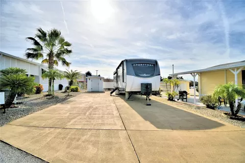 251 Patterson Rd #I19, Haines City, FL 33844