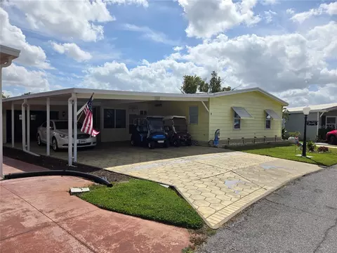 9 Edinburgh Dr, Haines City, FL 33844