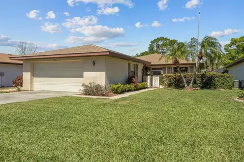 602 Turnberry Ct, Winter Haven, FL 33884