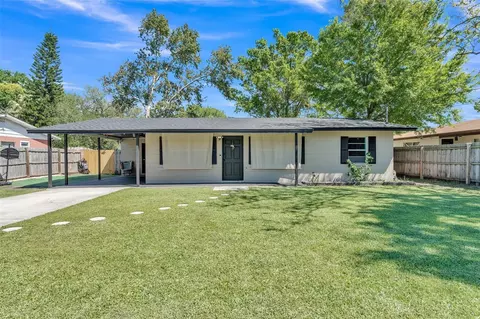 210 Pinehurst Dr, Auburndale, FL 33823
