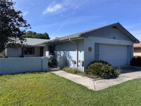 460 Pinehurst Ct, Winter Haven, FL 33884