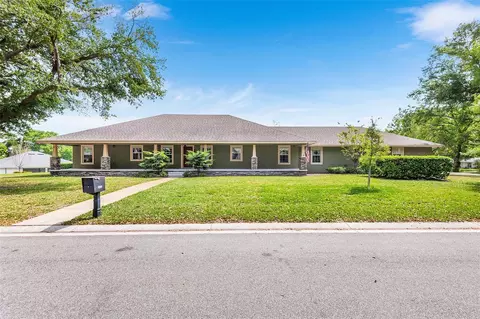5020 Broadmore Dr, Auburndale, FL 33823