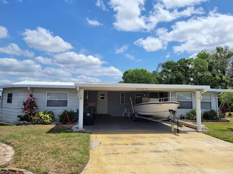 121 Bonnie Dr, Auburndale, FL 33823