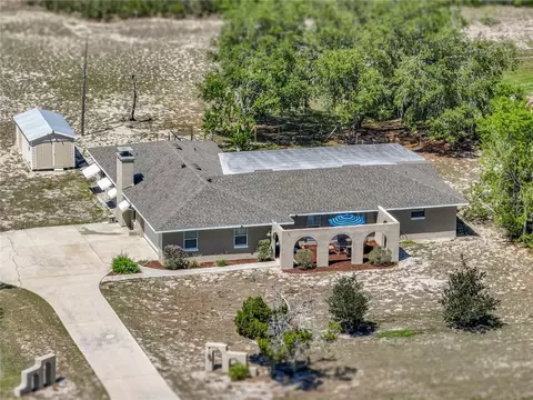 9019 Oakwood Dr, Lake Wales, FL 33898