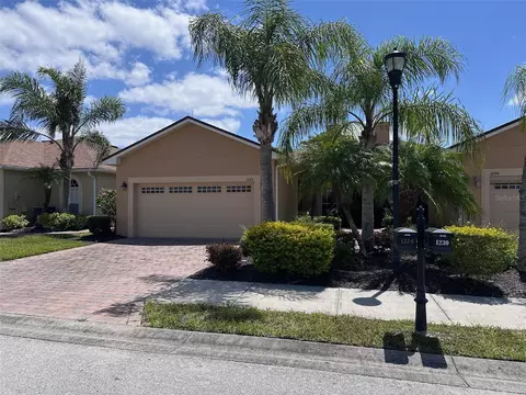 1224 Vienna Square Dr, Winter Haven, FL 33884
