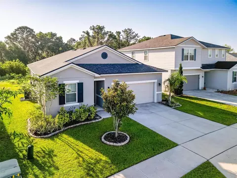 225 Summershore Dr, Auburndale, FL 33823