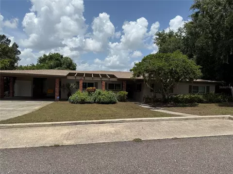 9 Heights Ave, Frostproof, FL 33843