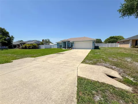 2018 Misty Morning Dr, Winter Haven, FL 33880
