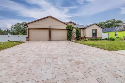 607 S 16th St, Haines City, FL 33844