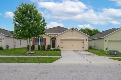 536 Squires Grove Dr, Winter Haven, FL 33880