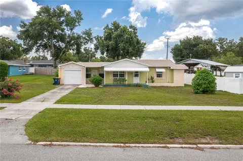 304 W Lake Ave, Auburndale, FL 33823