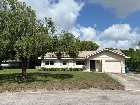 816 Casselberry Dr, Lake Wales, FL 33853