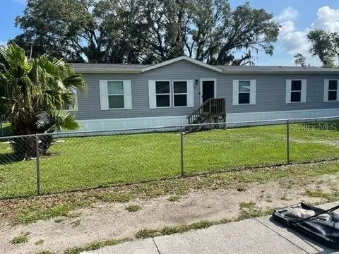 646 4th St, Polk City, FL 33868