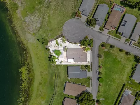 452 Lake Suzanne Dr, Lake Wales, FL 33859