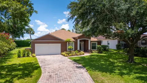 205 Loma Dr, Winter Haven, FL 33881