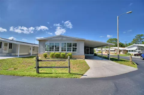 4090 Rolling Oaks Dr, Winter Haven, FL 33880