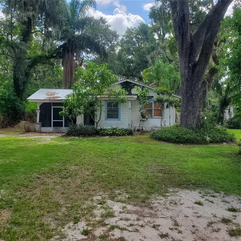 949 Lake St, Lake Hamilton, FL 33851