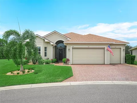 1182 Sawgrass Dr, Winter Haven, FL 33884