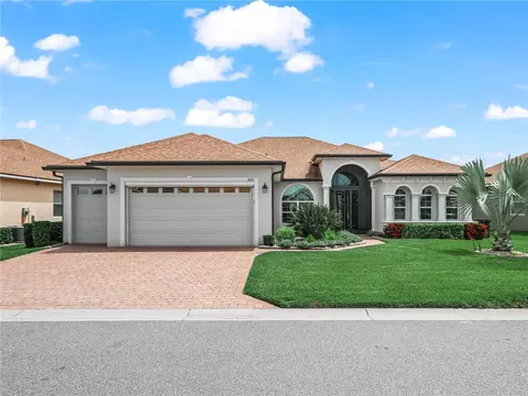 6112 Pebble Beach Blvd, Winter Haven, FL 33884