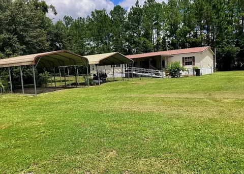 149 Litzell Rd, Interlachen, FL 32148