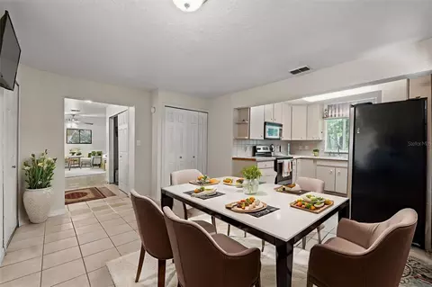 Dining - 304 Shepard, Dundee, FL 33838 photo 3 of 3