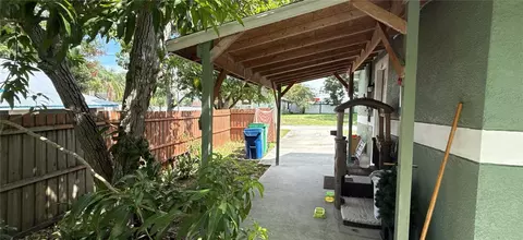 Exterior - 304 Shepard, Dundee, FL 33838 photo 5 of 12
