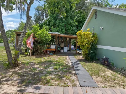 Exterior - 304 Shepard, Dundee, FL 33838 photo 10 of 12